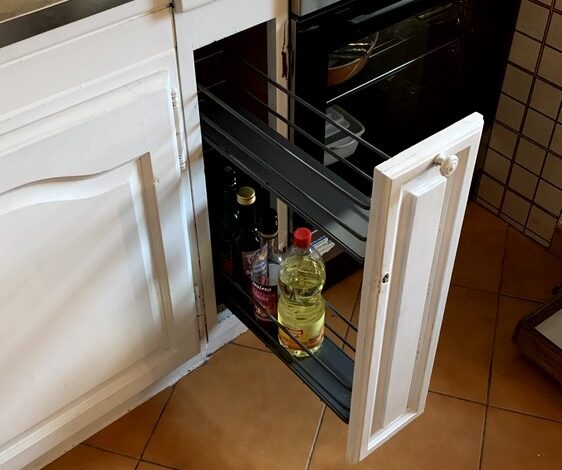 Aménagement d'anciens meubles de cuisine à Mougins (06)
