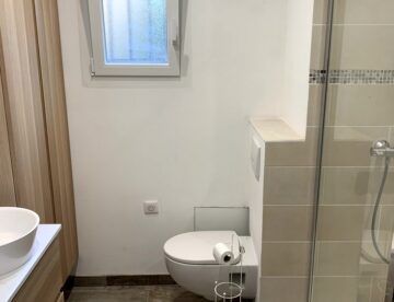 Transformation d'une salle de bain avec WC